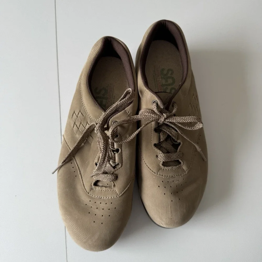 SAS Women's Tripad Comfort Walking Sneakers Tan‎ Suede Leather, Size 7W